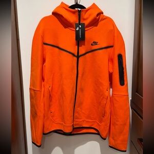 Men's Nike Standard fit Zip up Hoodie. Orange. NWT